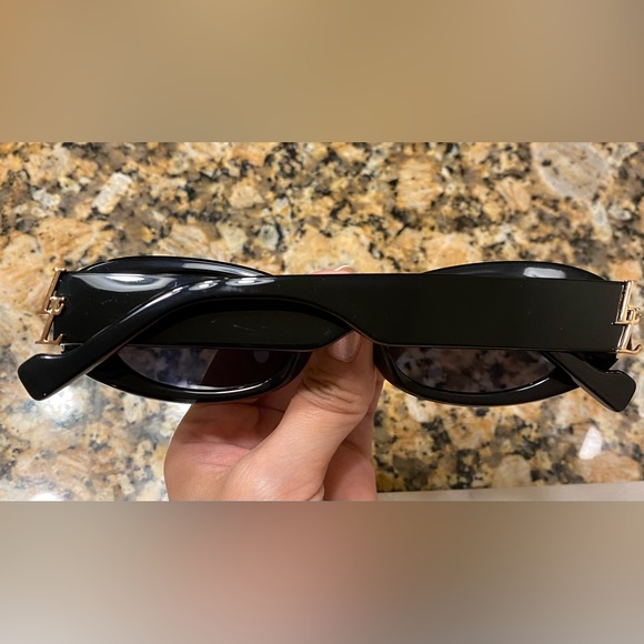 LUV LOU The Ellidy - Black Polarized bio-acetate frame with smoke mono lens - Picture 13 of 17